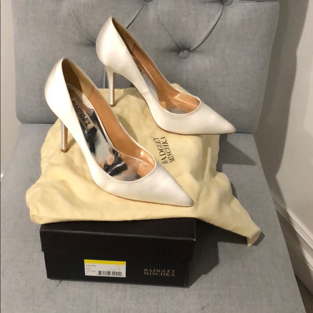 Badgley Mischka bridal shoes white satin